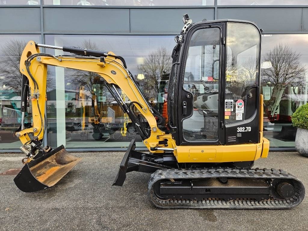 Bagger of the type CAT 302.7 D CR, Gebrauchtmaschine in Fårevejle (Picture 5)