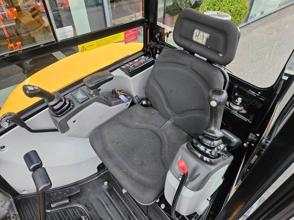 Bagger del tipo CAT 302.7 D CR, Gebrauchtmaschine In Fårevejle (Immagine 7)