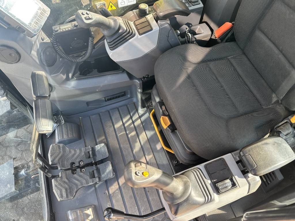 Bagger a típus CAT 310, Gebrauchtmaschine ekkor: Vojens (Kép 17)