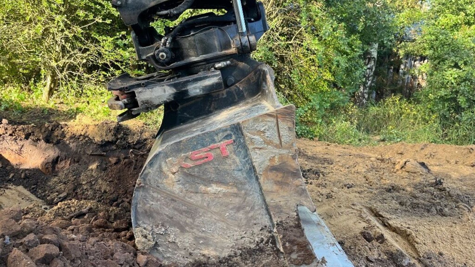 Bagger of the type CAT 330 NG, Gebrauchtmaschine in Rødovre (Picture 2)