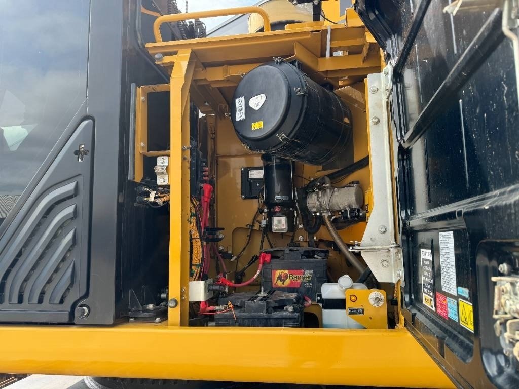 Bagger des Typs CAT 352 FXE, Gebrauchtmaschine in Vojens (Bild 20)