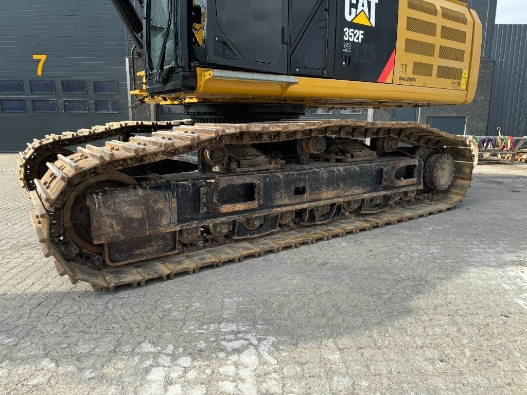 Bagger des Typs CAT 352 FXE, Gebrauchtmaschine in Vojens (Bild 25)