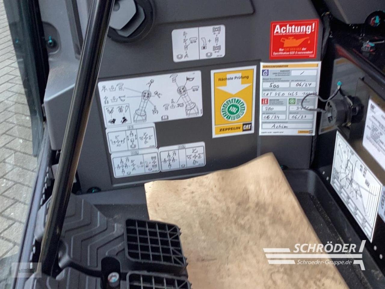 Bagger του τύπου Caterpillar 301.6, Neumaschine σε Friedland (Φωτογραφία 11)