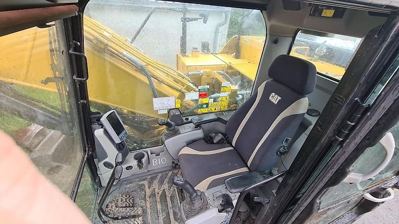 Bagger of the type Caterpillar 318 FL, Gebrauchtmaschine in Fürstenstein (Picture 6)