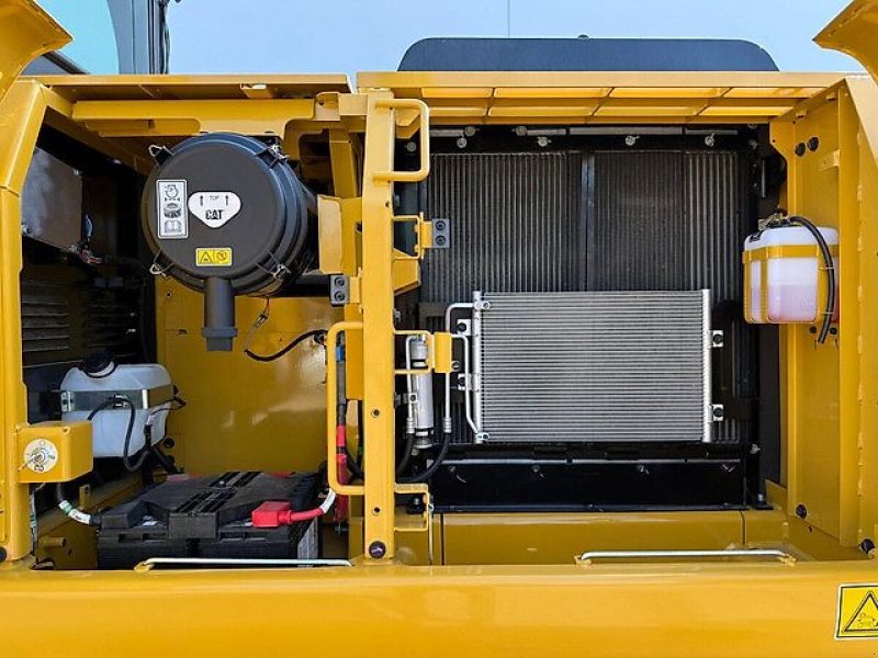 Bagger от тип Caterpillar 320D3, Gebrauchtmaschine в Kaunas (Снимка 10)