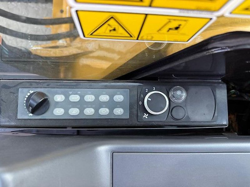 Bagger от тип Caterpillar 320D3, Gebrauchtmaschine в Kaunas (Снимка 14)