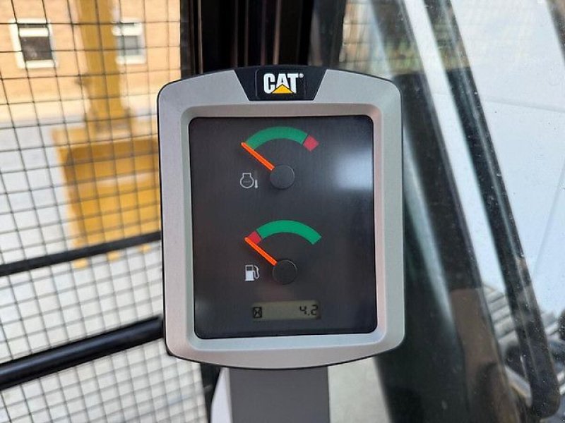 Bagger от тип Caterpillar 320D3, Gebrauchtmaschine в Kaunas (Снимка 15)