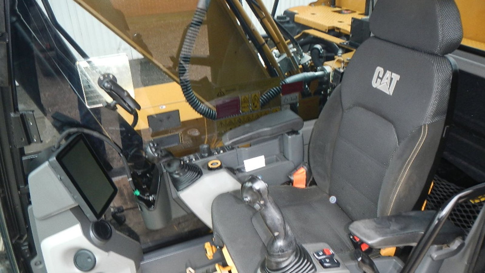 Bagger za tip Caterpillar 323 Next Gen, Gebrauchtmaschine u Aabenraa (Slika 23)