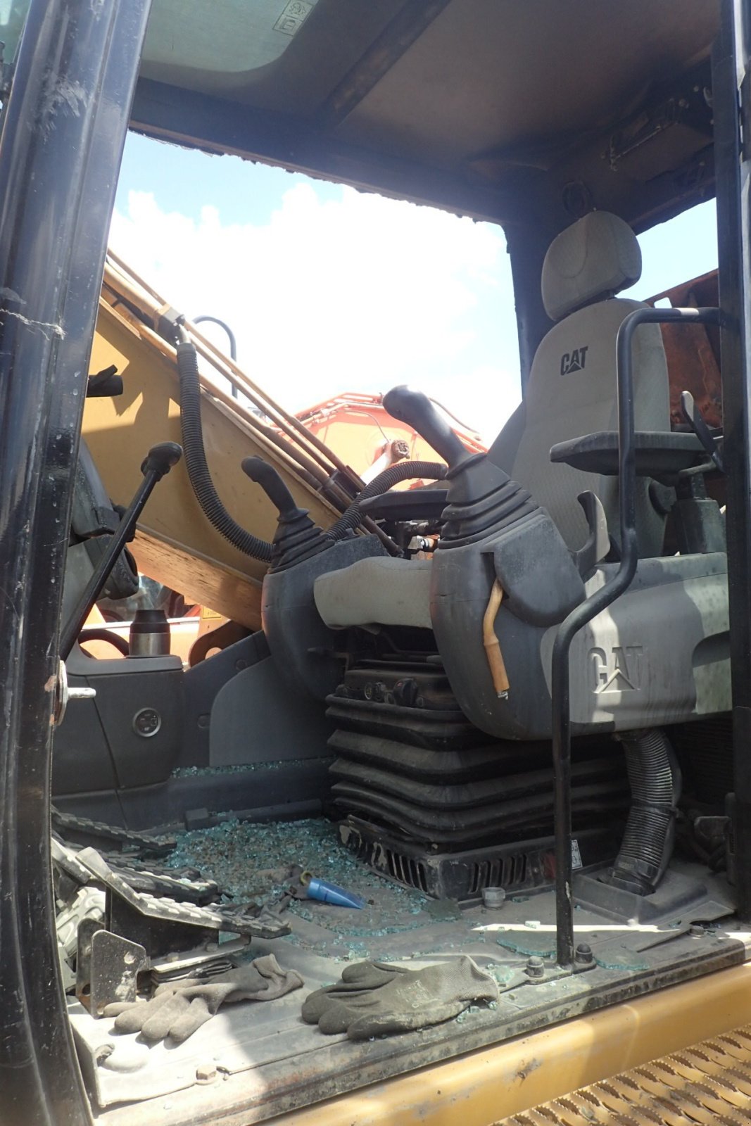 Bagger des Typs Caterpillar 323D, Gebrauchtmaschine in Viborg (Bild 10)