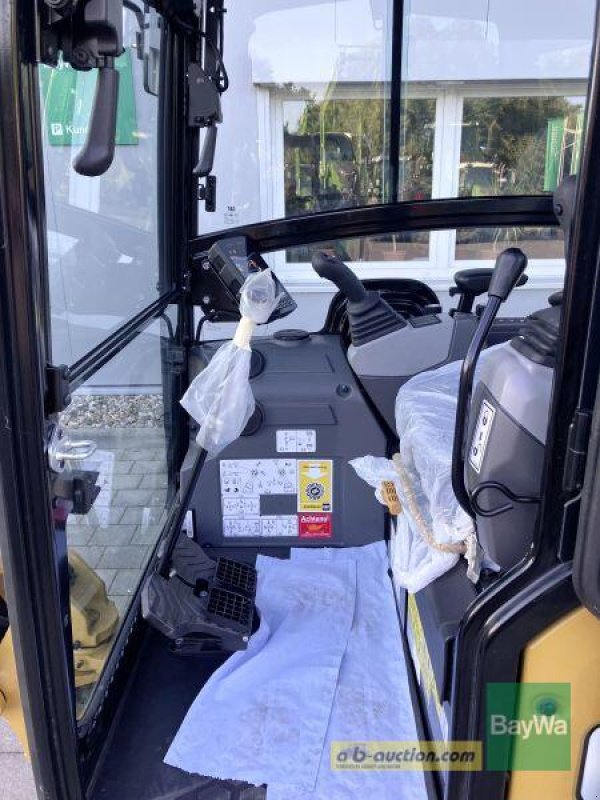 Bagger des Typs Caterpillar CAT 302CR-05A, Gebrauchtmaschine in Großweitzschen (Bild 4)