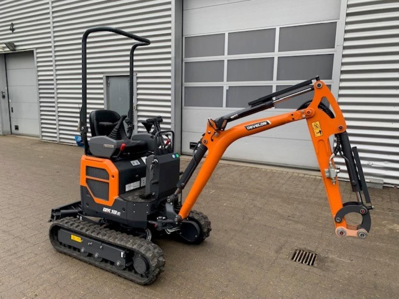 Bagger of the type Develon DEVELON DX10Z-7 MINI, Gebrauchtmaschine in Jelling (Picture 5)