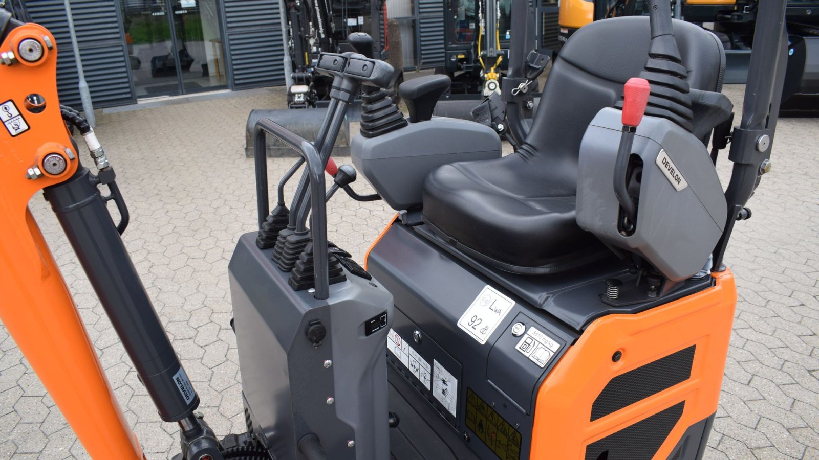 Bagger tipa Develon DX10Z-7, Gebrauchtmaschine u Fredensborg (Slika 11)