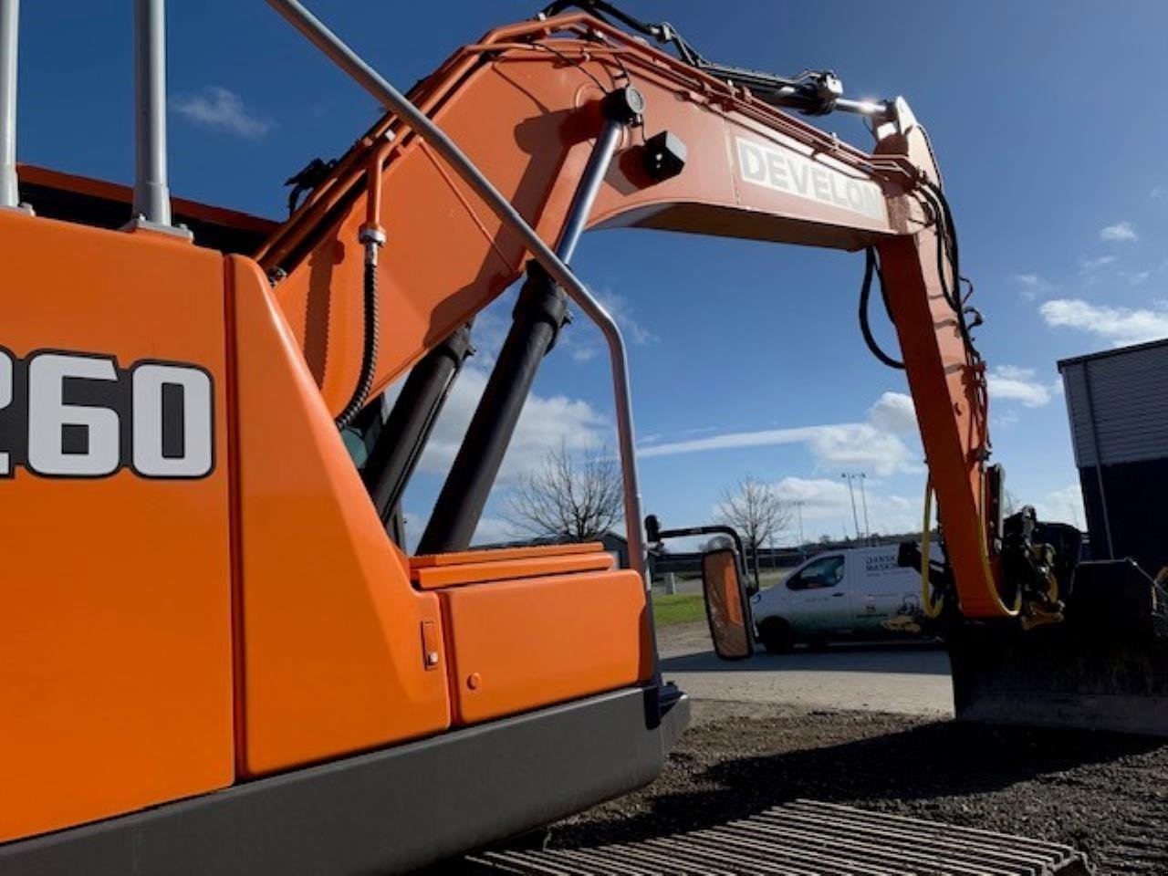Bagger of the type Develon DX260LC-9, Gebrauchtmaschine in Jelling (Picture 8)