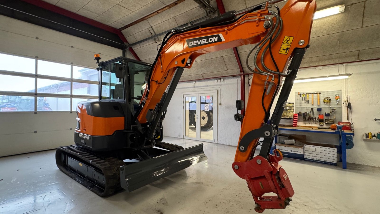 Bagger от тип Develon DX55R-7 KUN 27 TIMER OG TILTSKIFTE!, Gebrauchtmaschine в Nørager (Снимка 13)