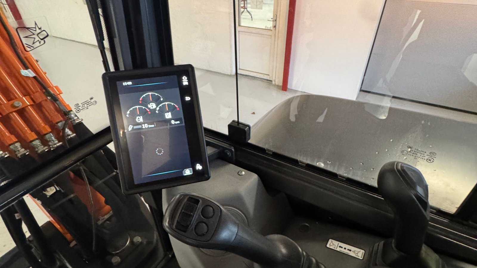 Bagger du type Develon DX55R-7 KUN 27 TIMER, TILTSKIFTE OG 2 SKOVLE, Gebrauchtmaschine en Nørager (Photo 18)