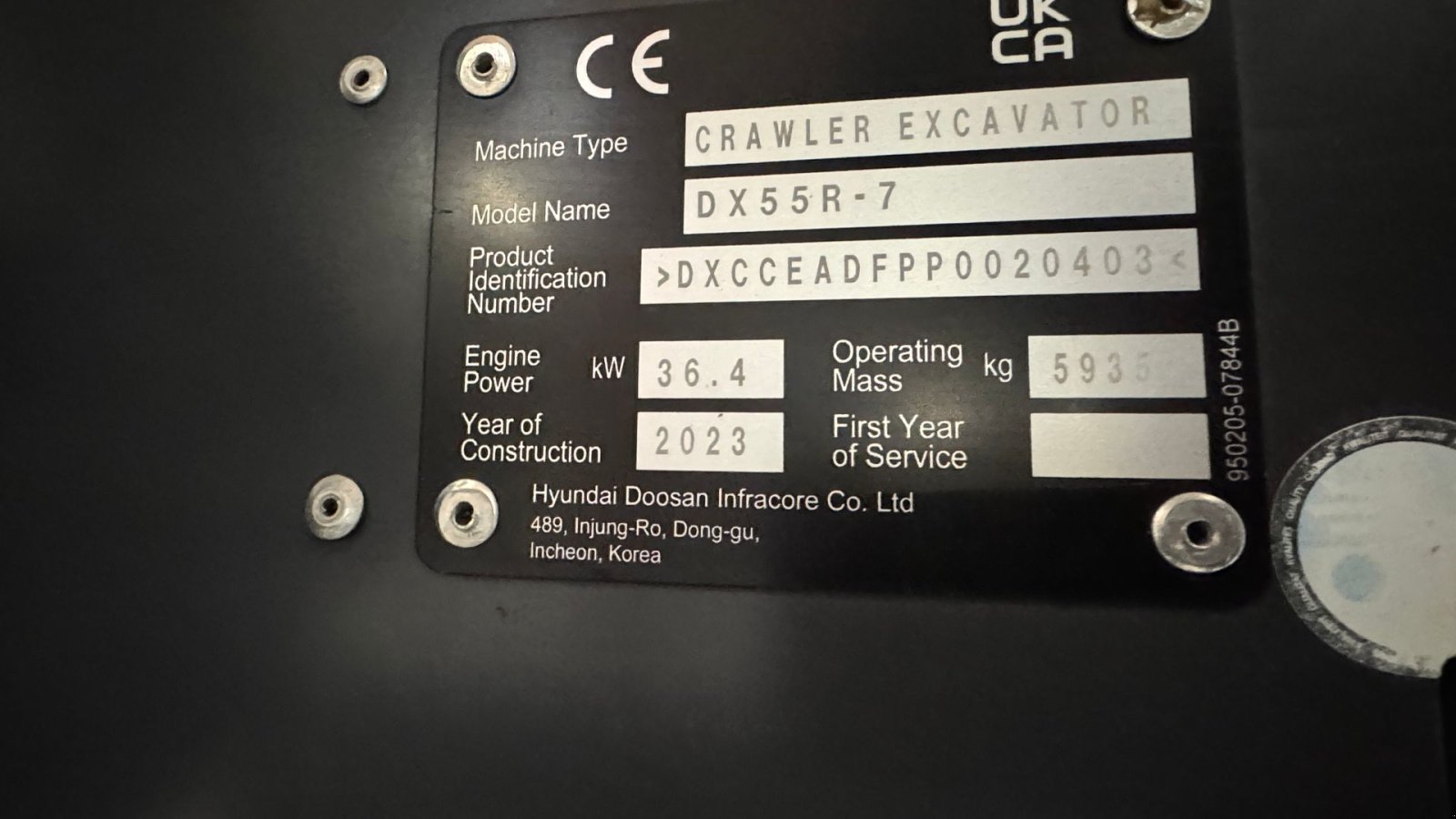 Bagger du type Develon DX55R-7 KUN 27 TIMER, TILTSKIFTE OG 2 SKOVLE, Gebrauchtmaschine en Nørager (Photo 15)