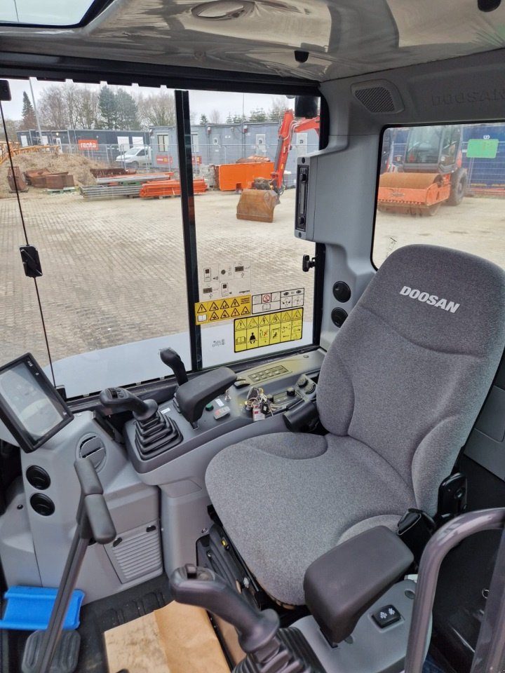 Bagger tipa Develon DX55R-7, Gebrauchtmaschine u Jelling (Slika 5)