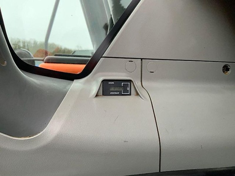 Bagger typu Doosan DX140 LC, Gebrauchtmaschine w Kaunas (Zdjęcie 10)