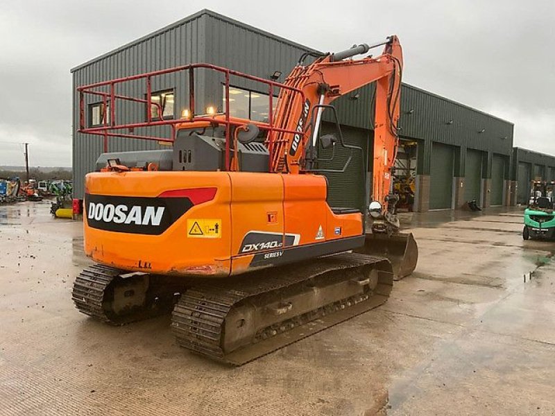 Bagger typu Doosan DX140 LC, Gebrauchtmaschine w Kaunas (Zdjęcie 7)