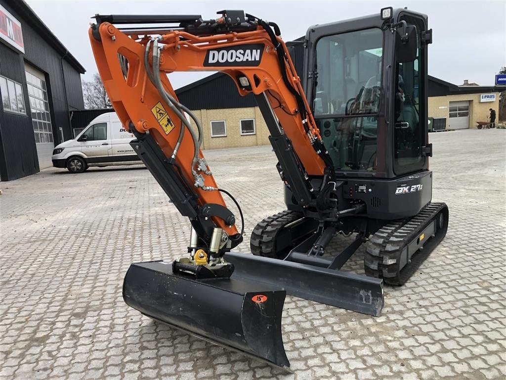 Bagger du type Doosan DX27Z-7, Gebrauchtmaschine en Kalundborg (Photo 3)