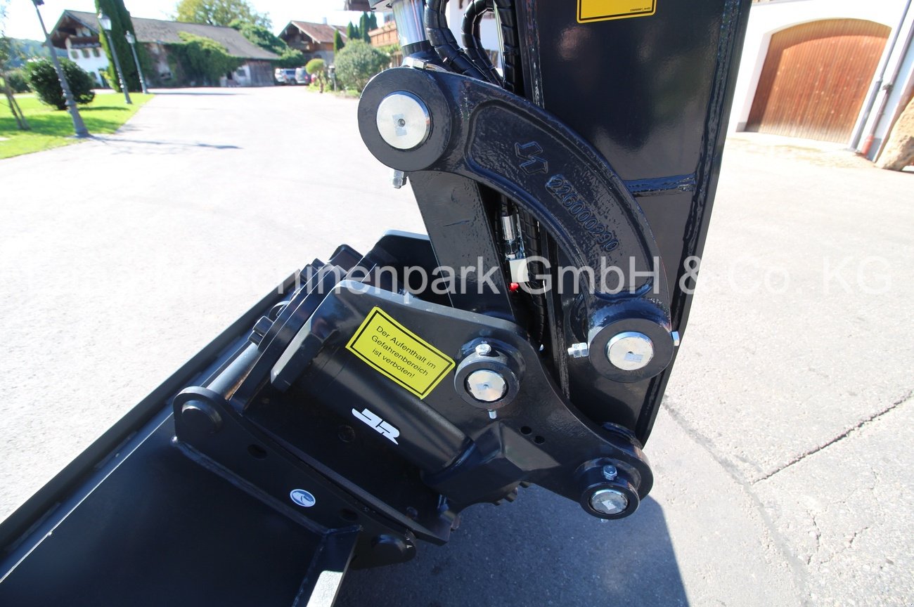 Bagger des Typs Eurocomach 100 TR, Neumaschine in Petting (Bild 10)