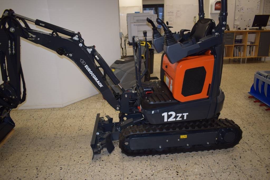 Bagger of the type Eurocomach 12 ZT FABRIKSNY, Compacttilt Rotator CTR2, Gebrauchtmaschine in Fredensborg (Picture 1)