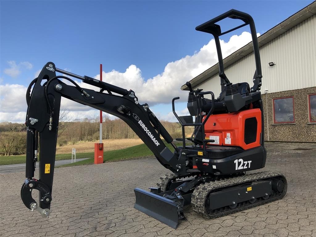 Bagger des Typs Eurocomach 12 ZT Fast pumpe, Gebrauchtmaschine in Havndal (Bild 2)