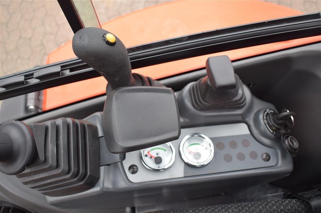 Bagger of the type Eurocomach 25 ZT COMPACTTILT ROTATOR CTR3, SMØRESYSTEM, Gebrauchtmaschine in Fredensborg (Picture 15)