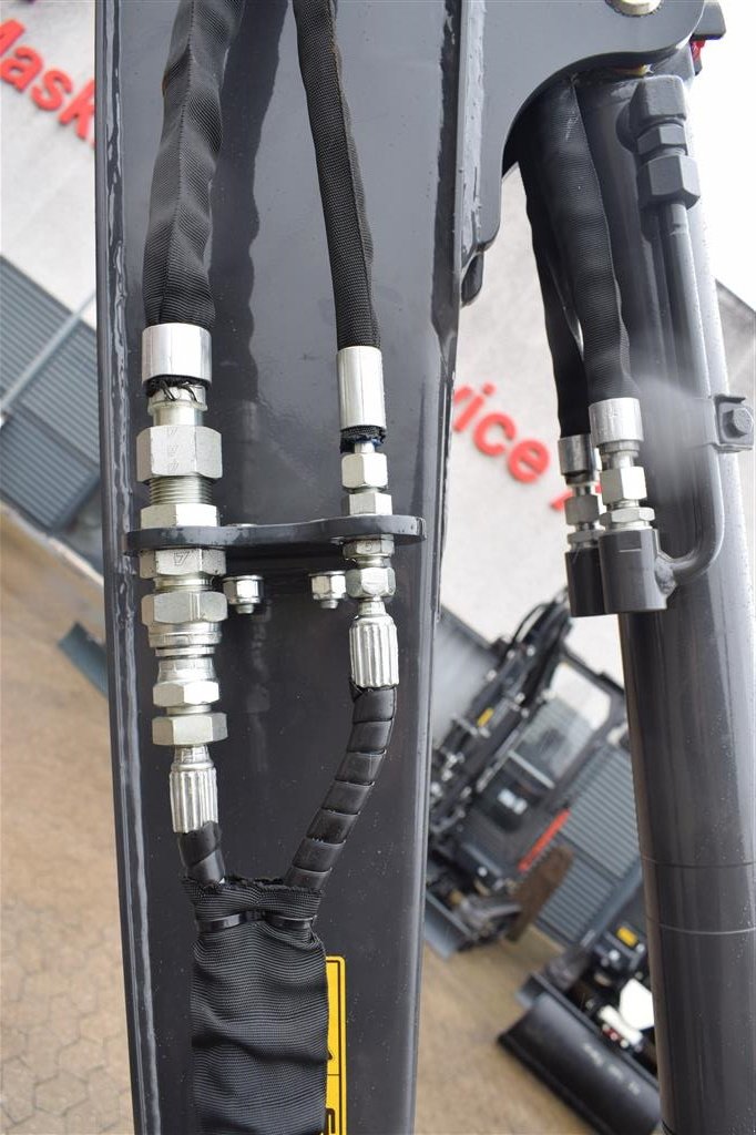 Bagger of the type Eurocomach 25 ZT COMPACTTILT ROTATOR CTR3, SMØRESYSTEM, Gebrauchtmaschine in Fredensborg (Picture 12)