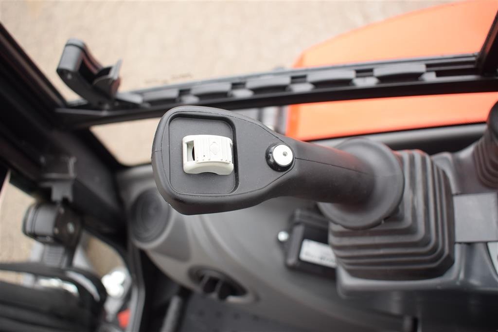 Bagger of the type Eurocomach 25 ZT COMPACTTILT ROTATOR CTR3, SMØRESYSTEM, Gebrauchtmaschine in Fredensborg (Picture 16)