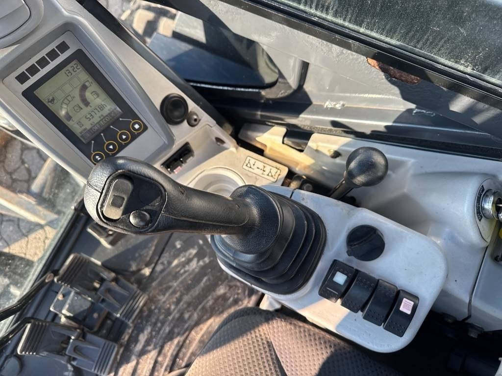 Bagger от тип Hitachi ZX 55 U-5 A, Gebrauchtmaschine в Vojens (Снимка 10)