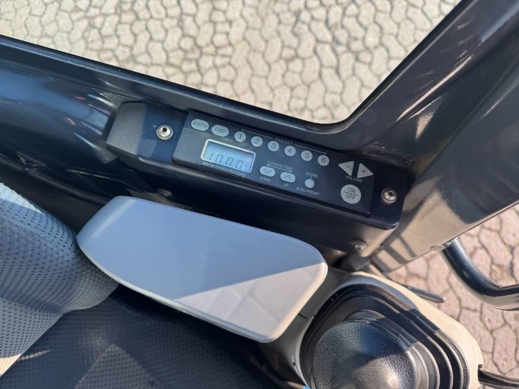 Bagger от тип Hitachi ZX 55 U-5 A, Gebrauchtmaschine в Vojens (Снимка 11)