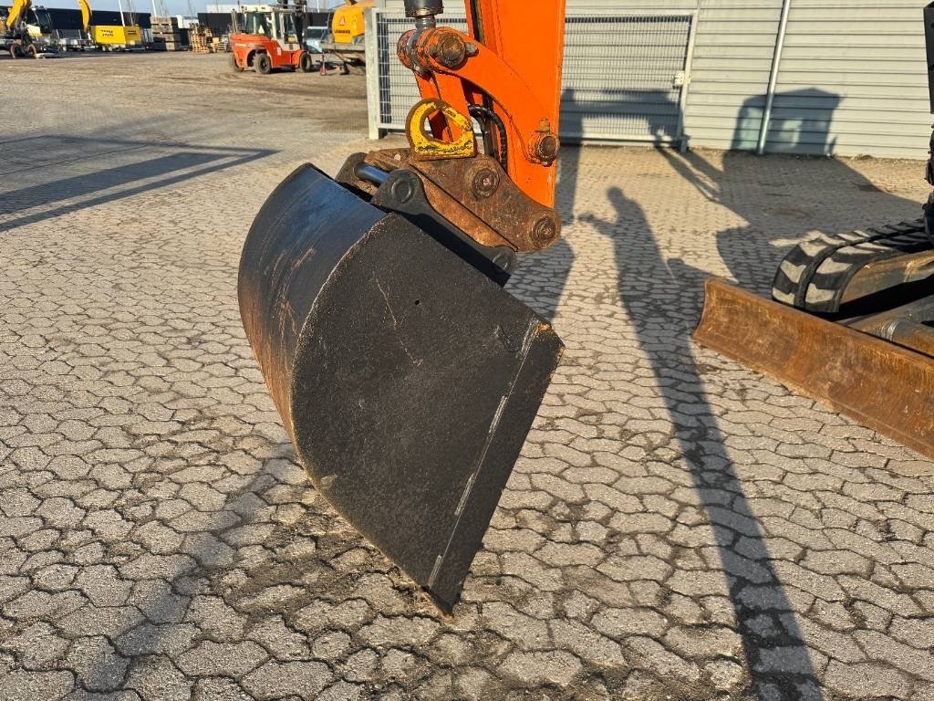 Bagger от тип Hitachi ZX 55 U-5 A, Gebrauchtmaschine в Vojens (Снимка 13)