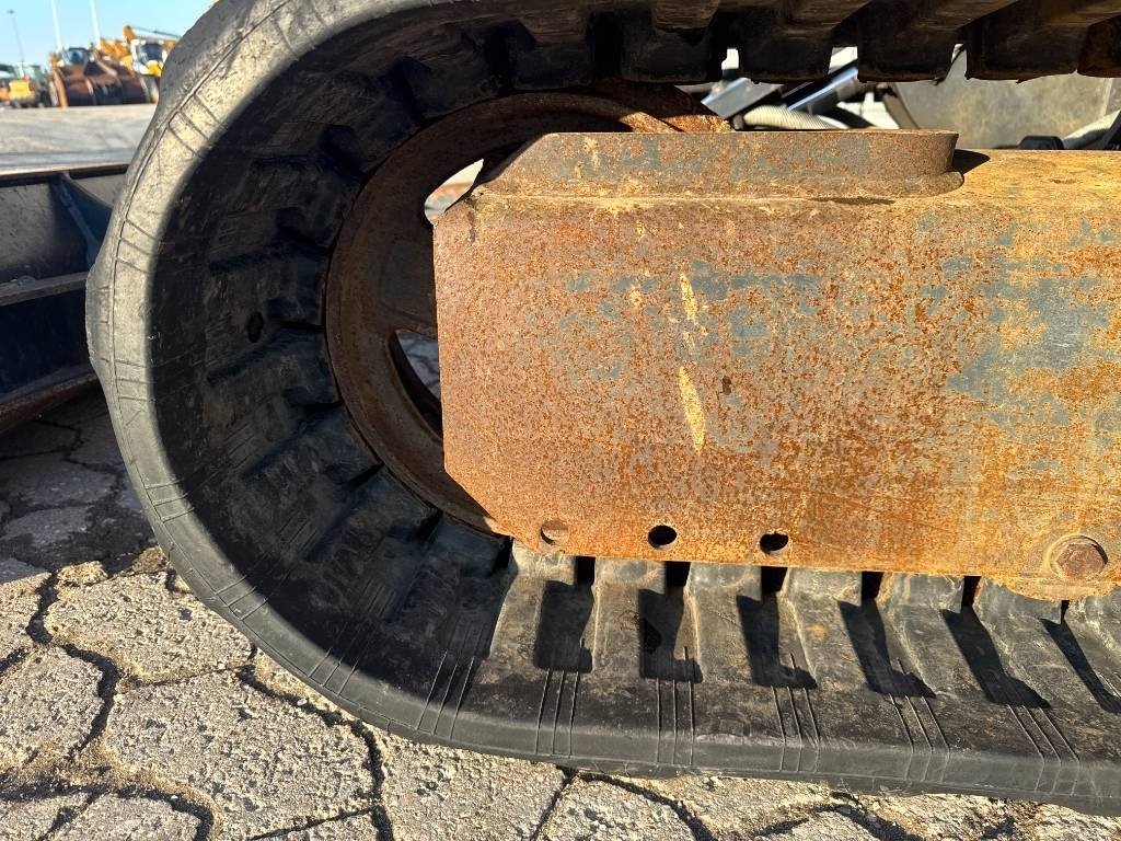 Bagger от тип Hitachi ZX 55 U-5 A, Gebrauchtmaschine в Vojens (Снимка 25)