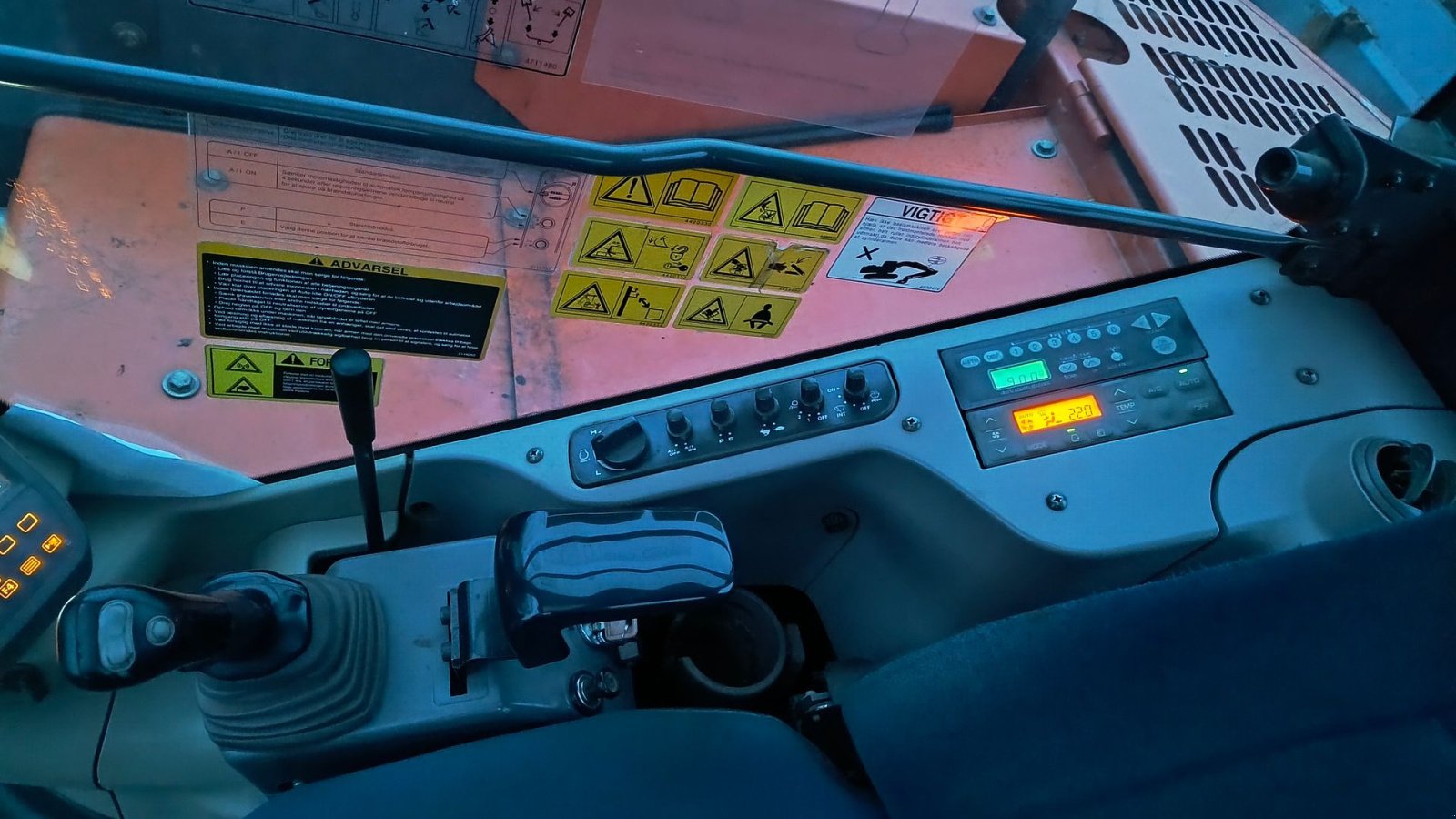 Bagger vrste Hitachi ZX 85 Zaxis ZX85 USBLC-3, Gebrauchtmaschine v Roslev (Slika 9)