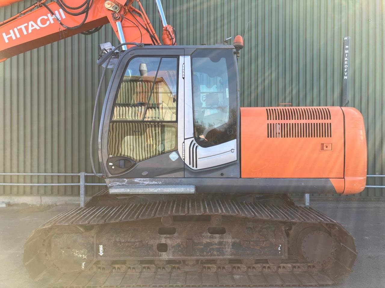 Bagger des Typs Hitachi ZX160-3, Gebrauchtmaschine in Middelfart (Bild 14)