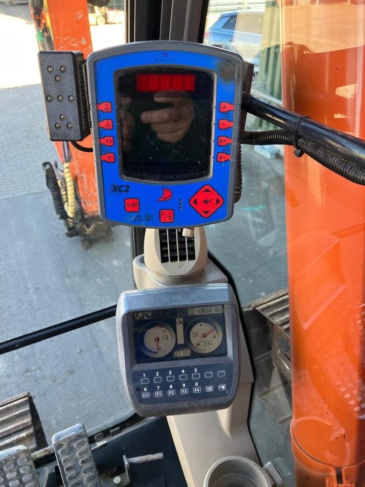 Bagger des Typs Hitachi ZX160-3, Gebrauchtmaschine in Middelfart (Bild 7)