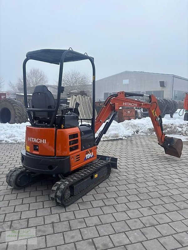 Bagger van het type Hitachi ZX19U-6 Y / Minibagger / Gebraucht / 575 Stunden / 1,9 to, Gebrauchtmaschine in Gerstetten (Foto 4)