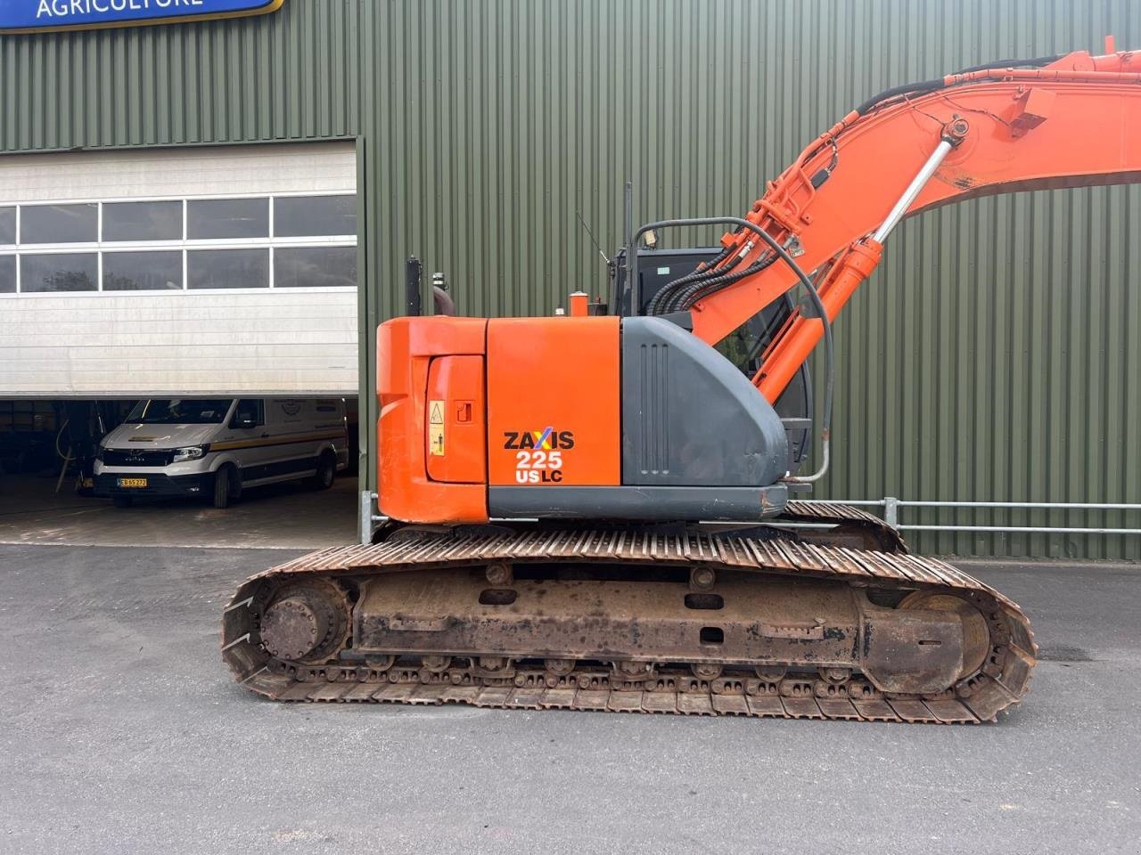 Bagger typu Hitachi ZX225USLC-3, Gebrauchtmaschine v Middelfart (Obrázek 2)