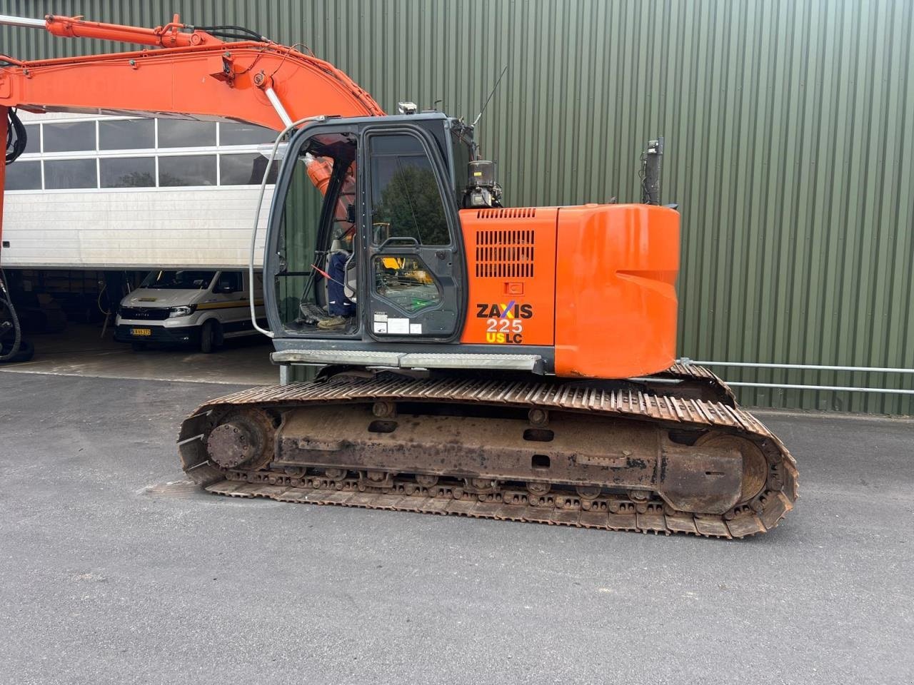 Bagger typu Hitachi ZX225USLC-3, Gebrauchtmaschine v Middelfart (Obrázek 9)
