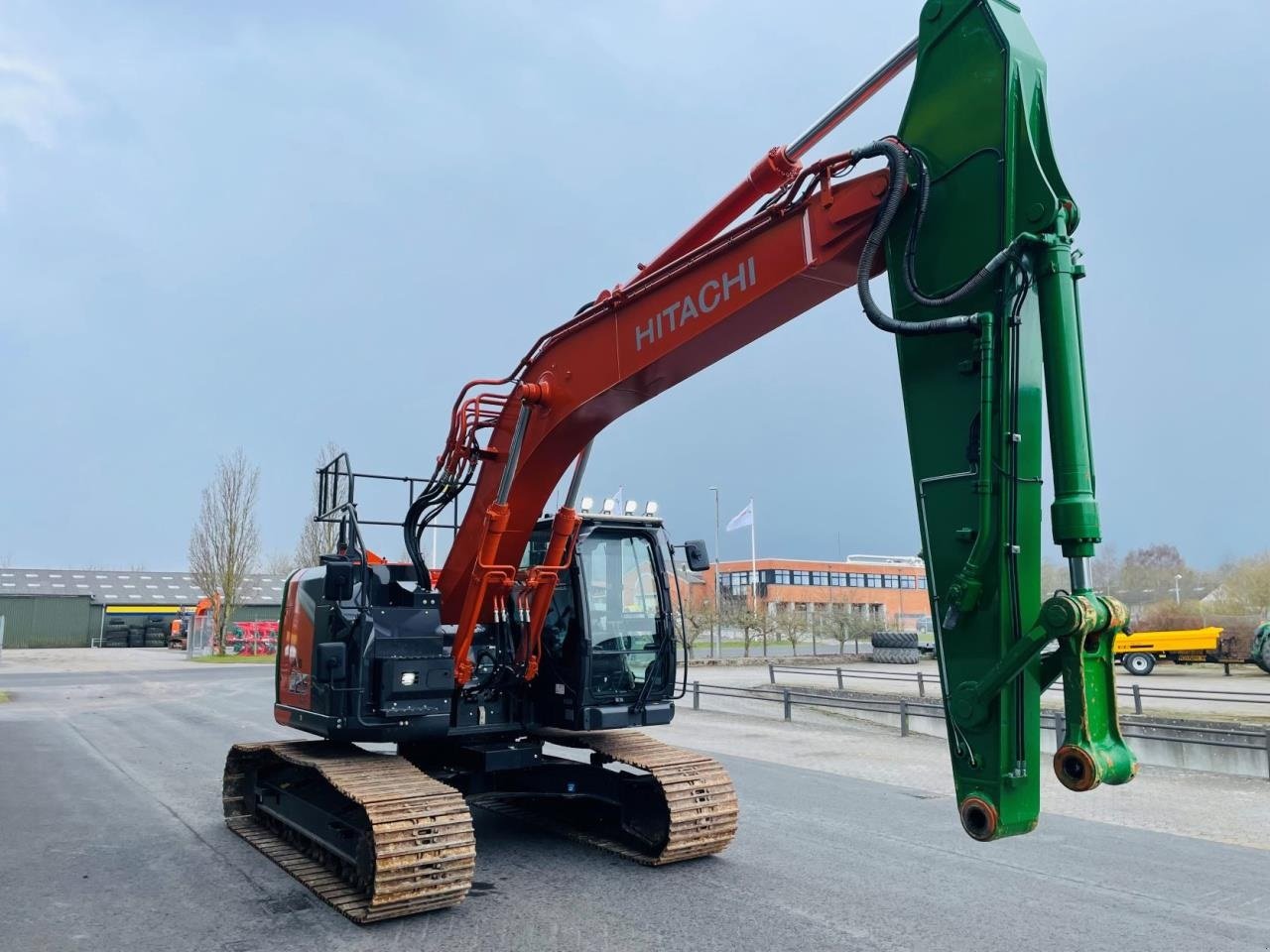 Bagger типа Hitachi ZX225USLC-7, Gebrauchtmaschine в Middelfart (Фотография 3)