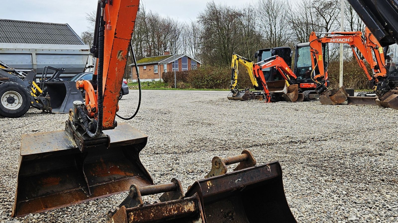 Bagger Türe ait Hitachi ZX26U-5A CR / tiltman skifte og skovlsæt / 4600 timer, Gebrauchtmaschine içinde Arden (resim 9)