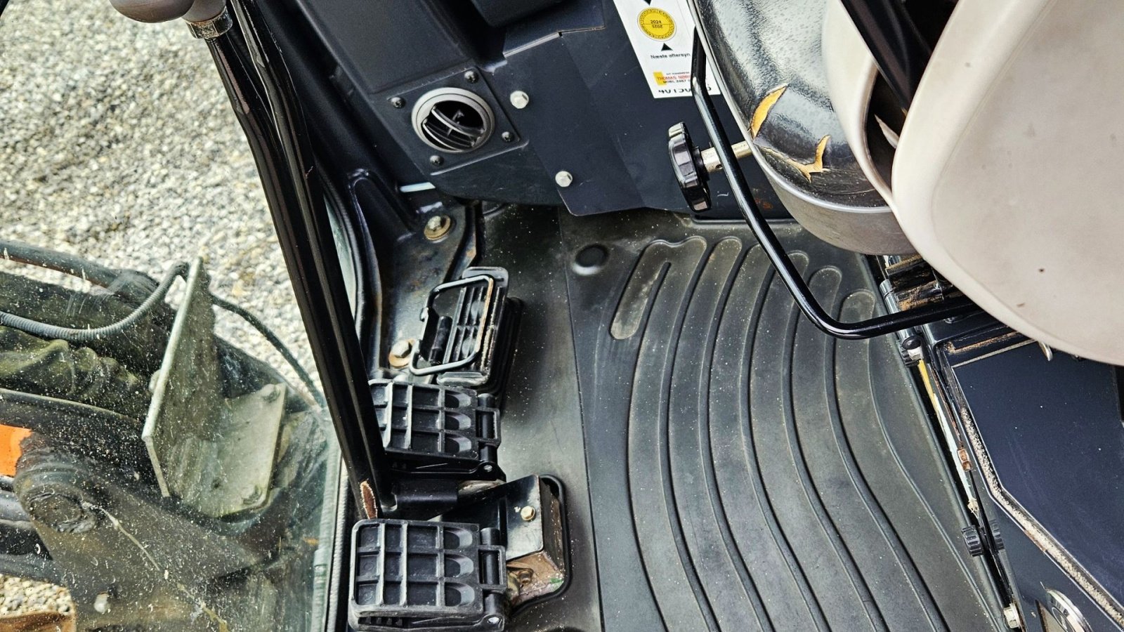 Bagger Türe ait Hitachi ZX26U-5A CR / tiltman skifte og skovlsæt / 4600 timer, Gebrauchtmaschine içinde Arden (resim 22)