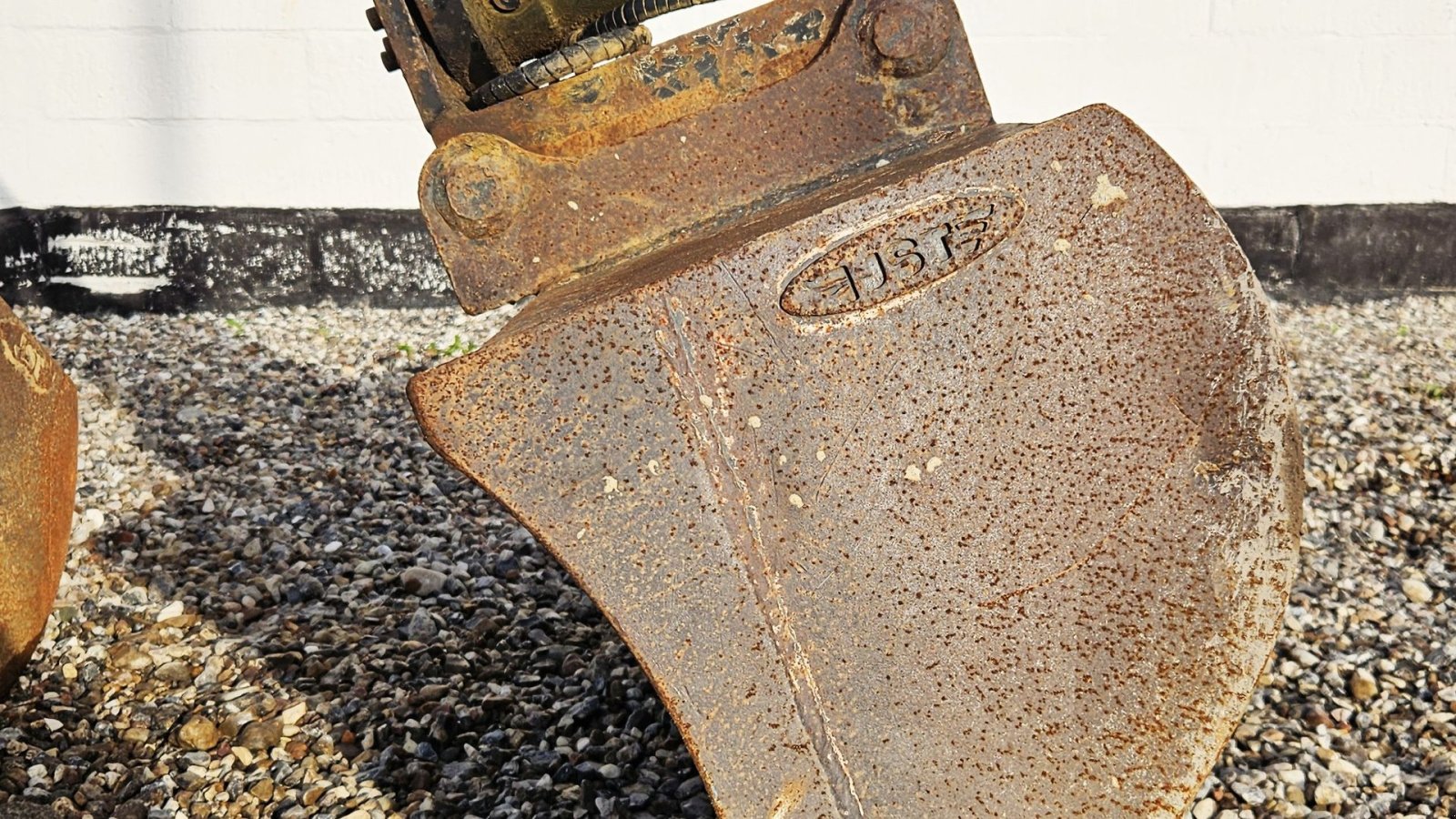 Bagger des Typs Hitachi ZX27-3 / med powertilt og skovlsæt / årgang 2013, Gebrauchtmaschine in Arden (Bild 12)