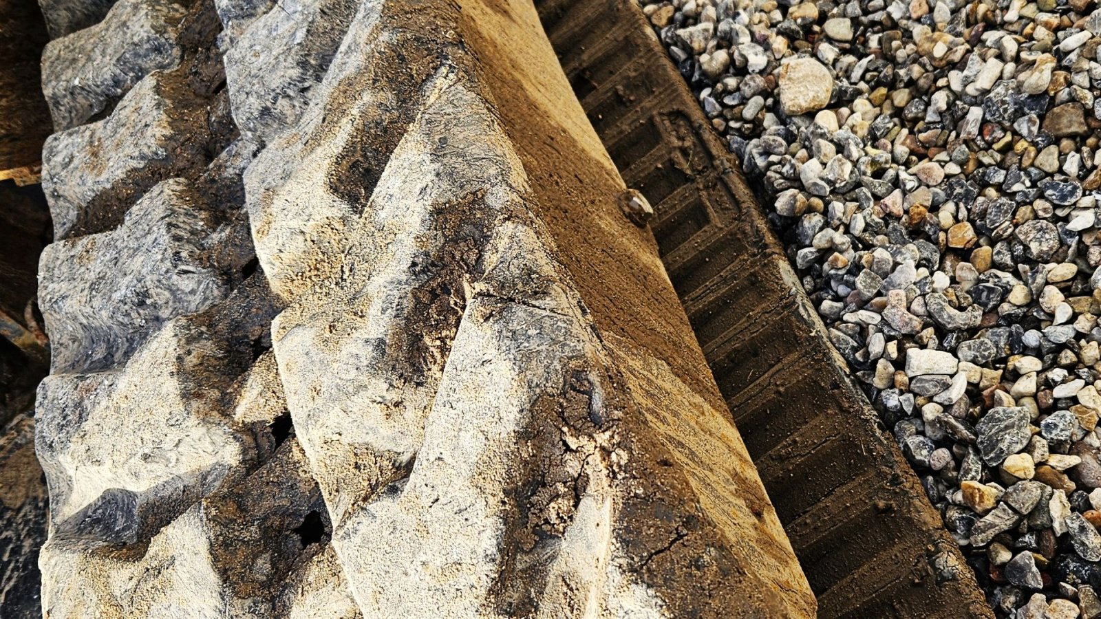 Bagger des Typs Hitachi ZX27-3 / med powertilt og skovlsæt / årgang 2013, Gebrauchtmaschine in Arden (Bild 14)