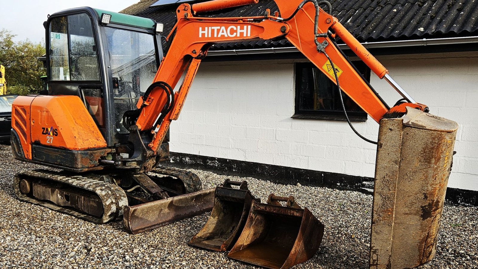 Bagger typu Hitachi ZX27-3 / powertilt og skovlsæt / årgang 2010, Gebrauchtmaschine v Arden (Obrázek 2)