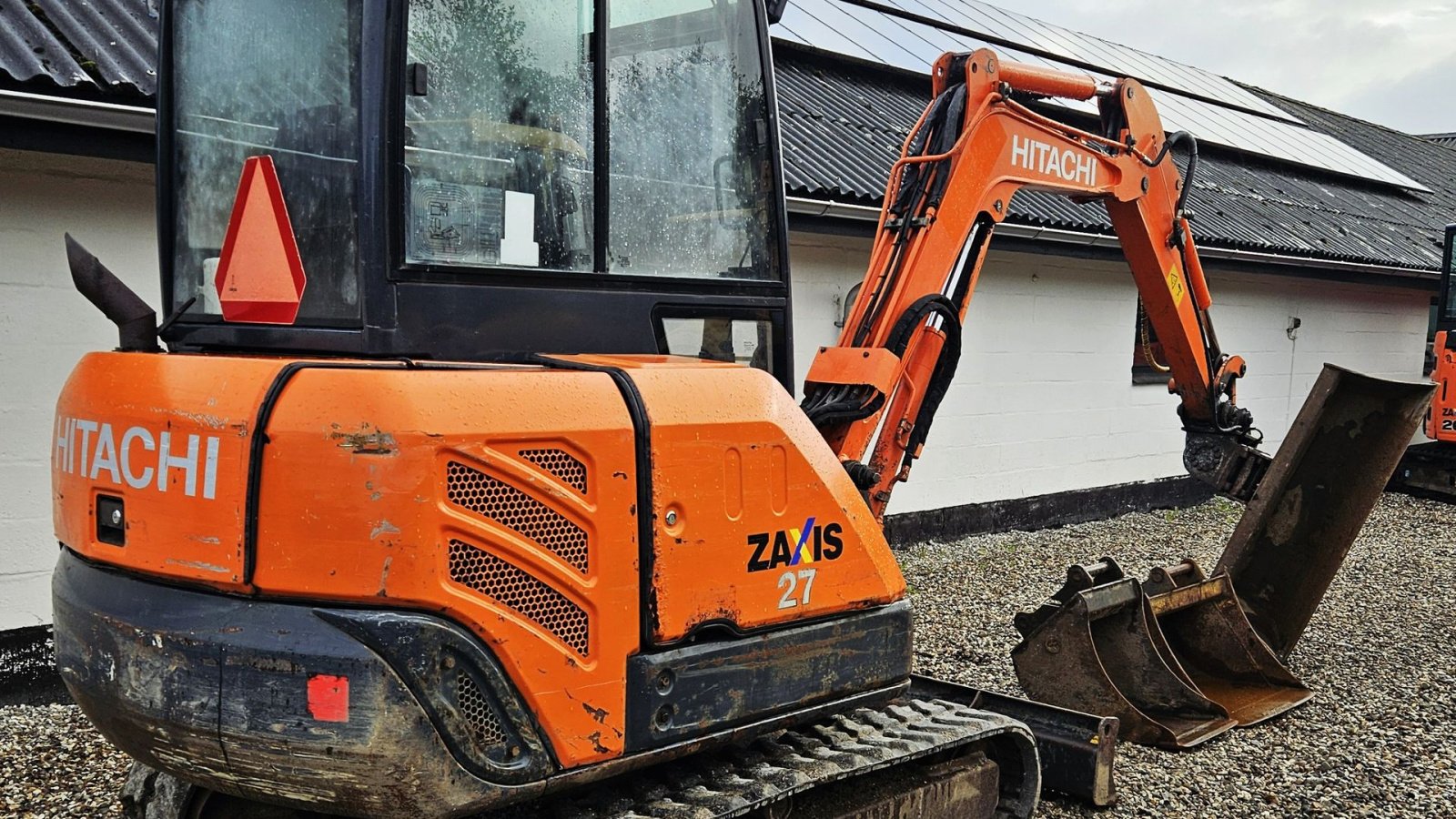 Bagger typu Hitachi ZX27-3 / powertilt og skovlsæt / årgang 2010, Gebrauchtmaschine v Arden (Obrázek 7)