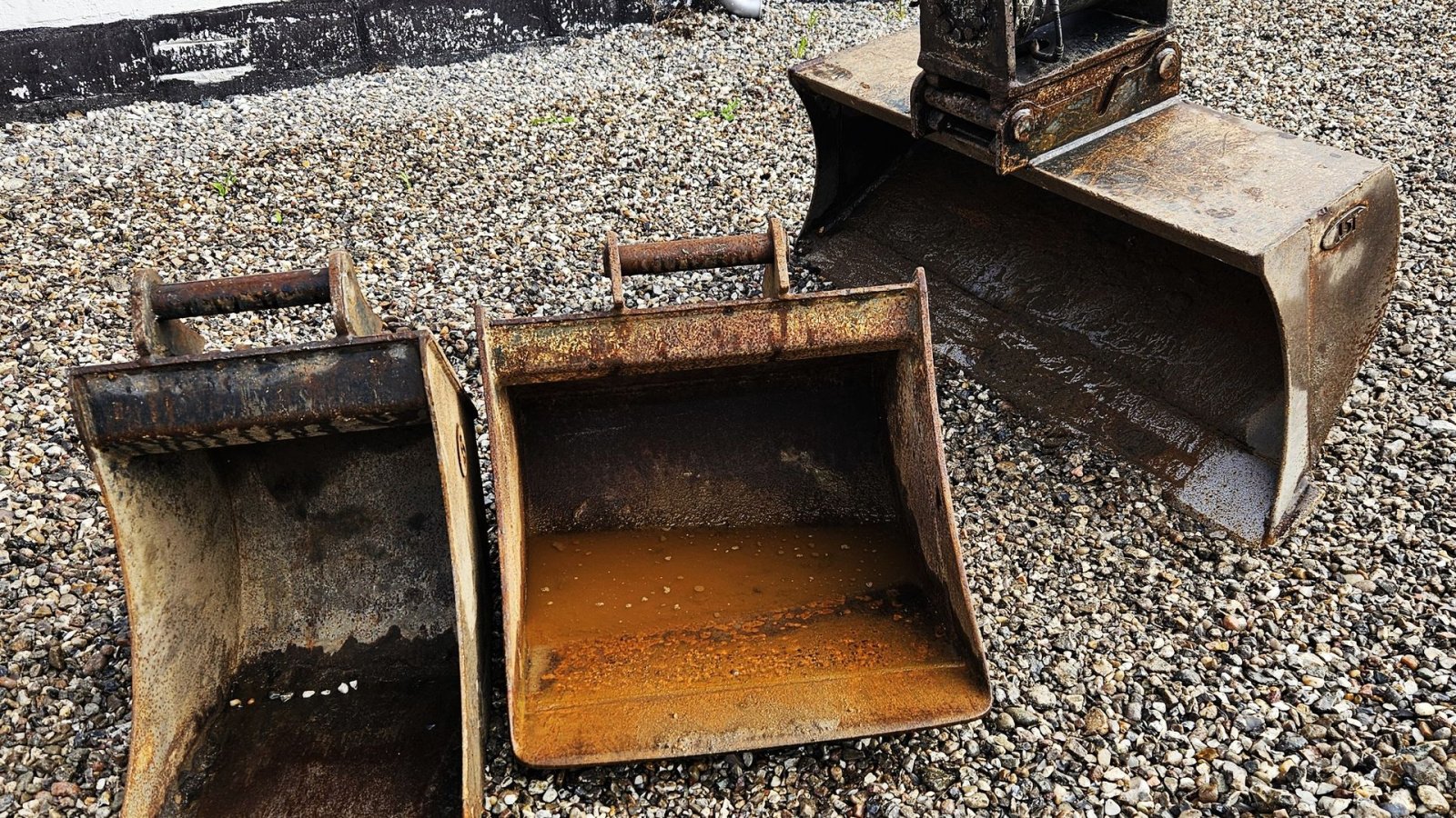 Bagger typu Hitachi ZX27-3 / powertilt og skovlsæt / årgang 2010, Gebrauchtmaschine v Arden (Obrázek 11)