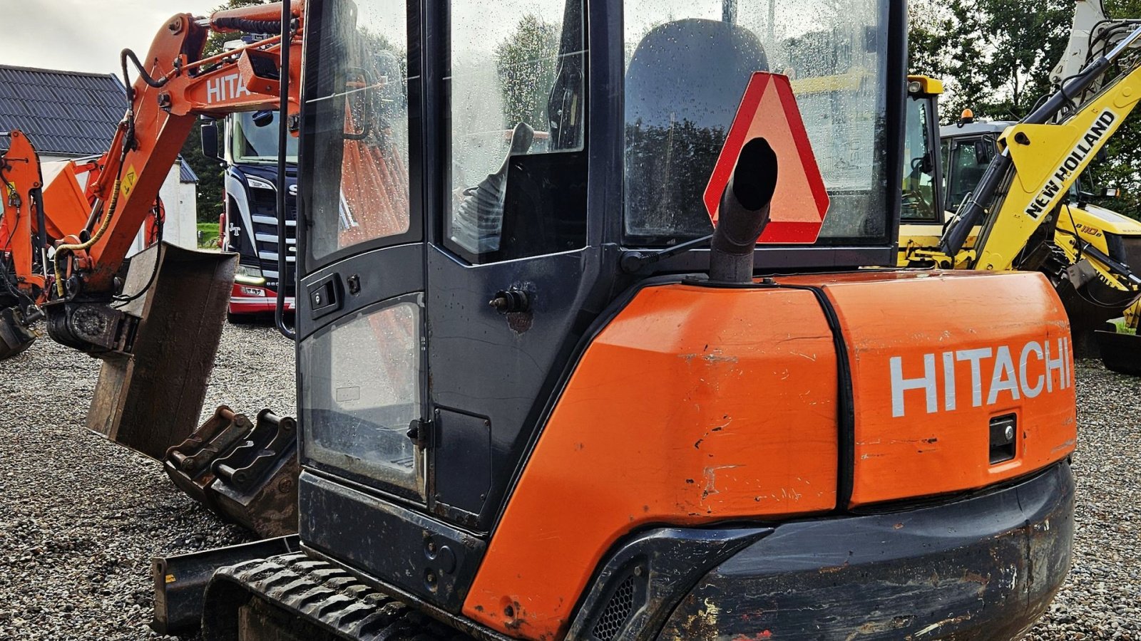 Bagger typu Hitachi ZX27-3 / powertilt og skovlsæt / årgang 2010, Gebrauchtmaschine v Arden (Obrázek 4)