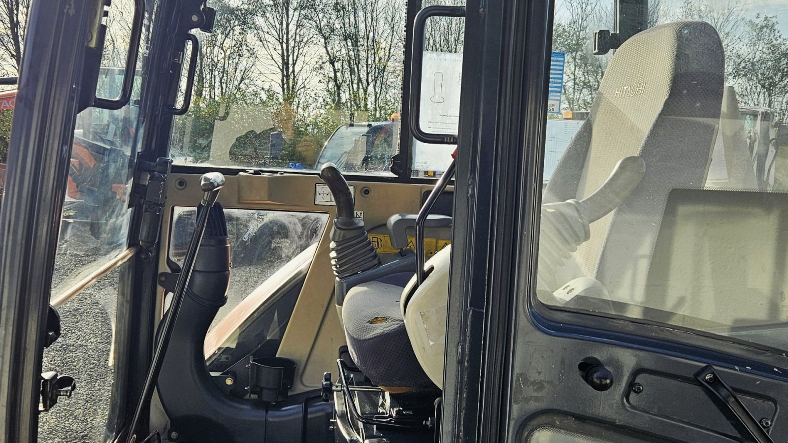 Bagger typu Hitachi ZX27-3 / powertilt og skovlsæt / årgang 2013, Gebrauchtmaschine v Arden (Obrázek 15)